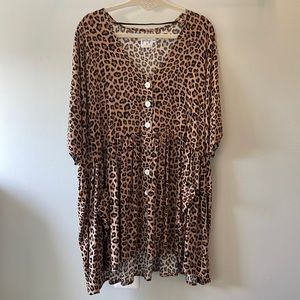 Cheetah print dress with pockets